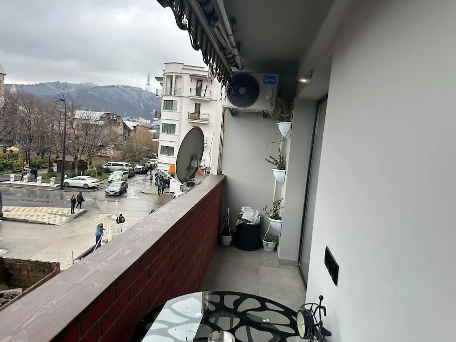 Golden Old Avlabari Apartment Tbilisi